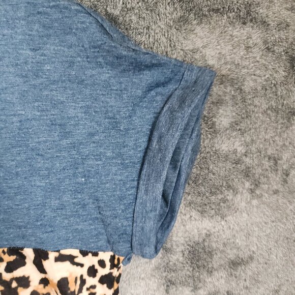 Women's Animal Print Short Sleeve V Neck Colorblocked Top Shirt Short Sleeve NEW - Picture 4 of 7